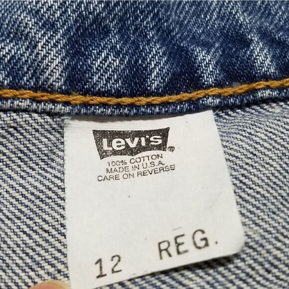 VINTAGE Levi's USA Made Stone Wash Cuffed Shorts - Picture 11 of 12